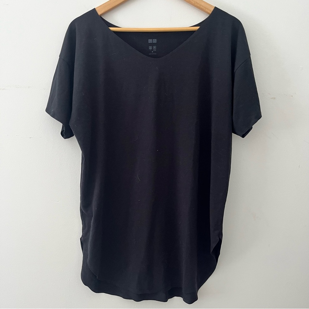 UNIQLO Black V-Neck Short Sleeve shirt wardrobe staple capsule minimalist medium